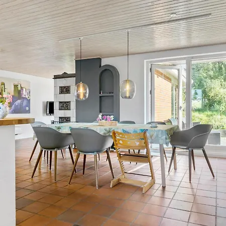 Stunning In Bjert With Wifi Semesterbostad Bjert Strand