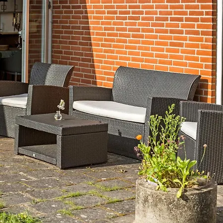 Semesterbostad Stunning In Bjert With Wifi